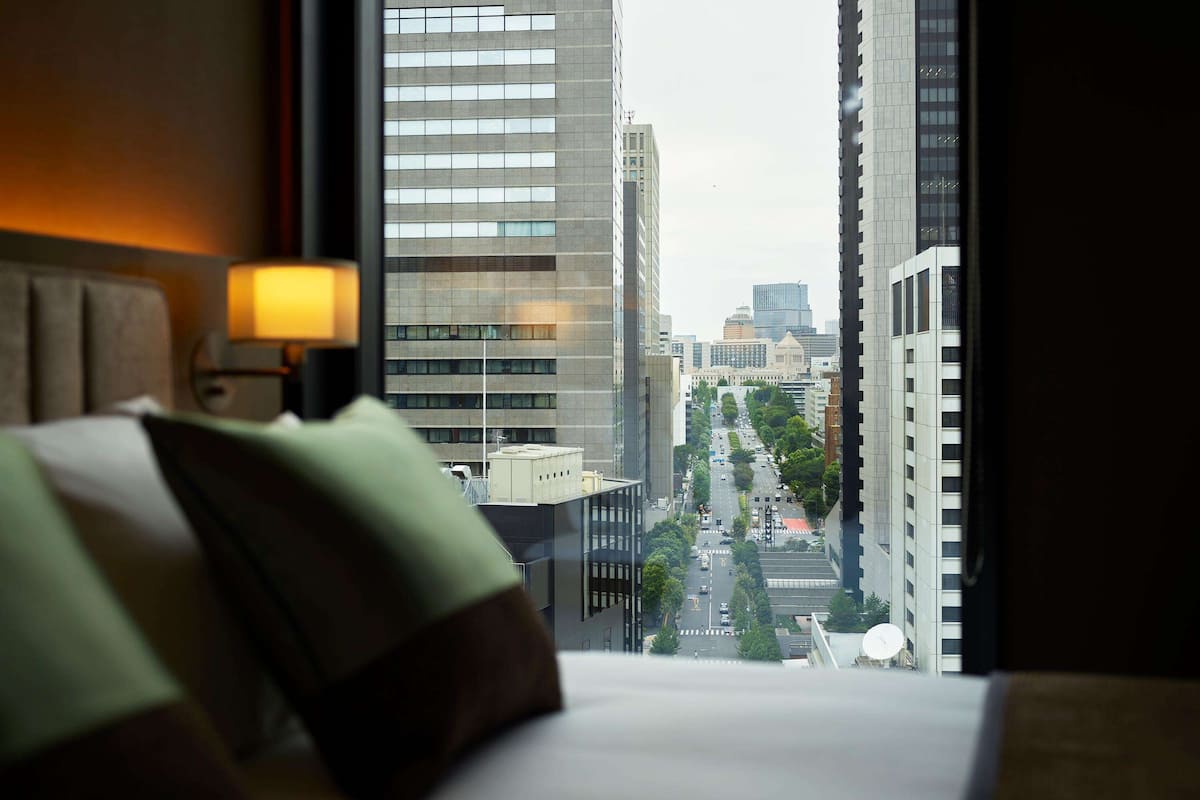 In-room safe, soundproofing, iron/ironing board, free WiFi