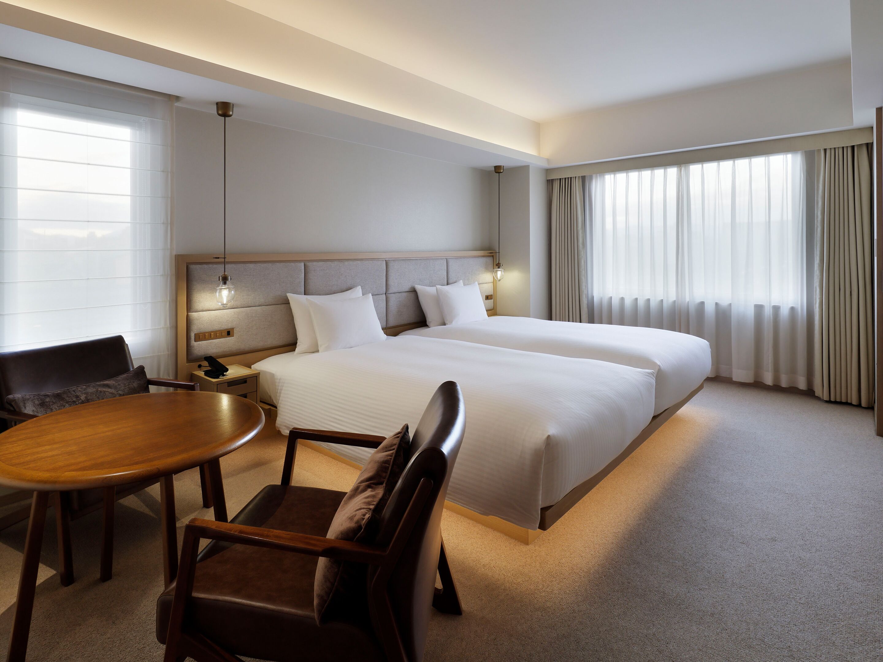 Quarto luxo, para não fumantes (2 beds) | Frigobar (abastecido com alguns itens grátis), cofres nos quartos