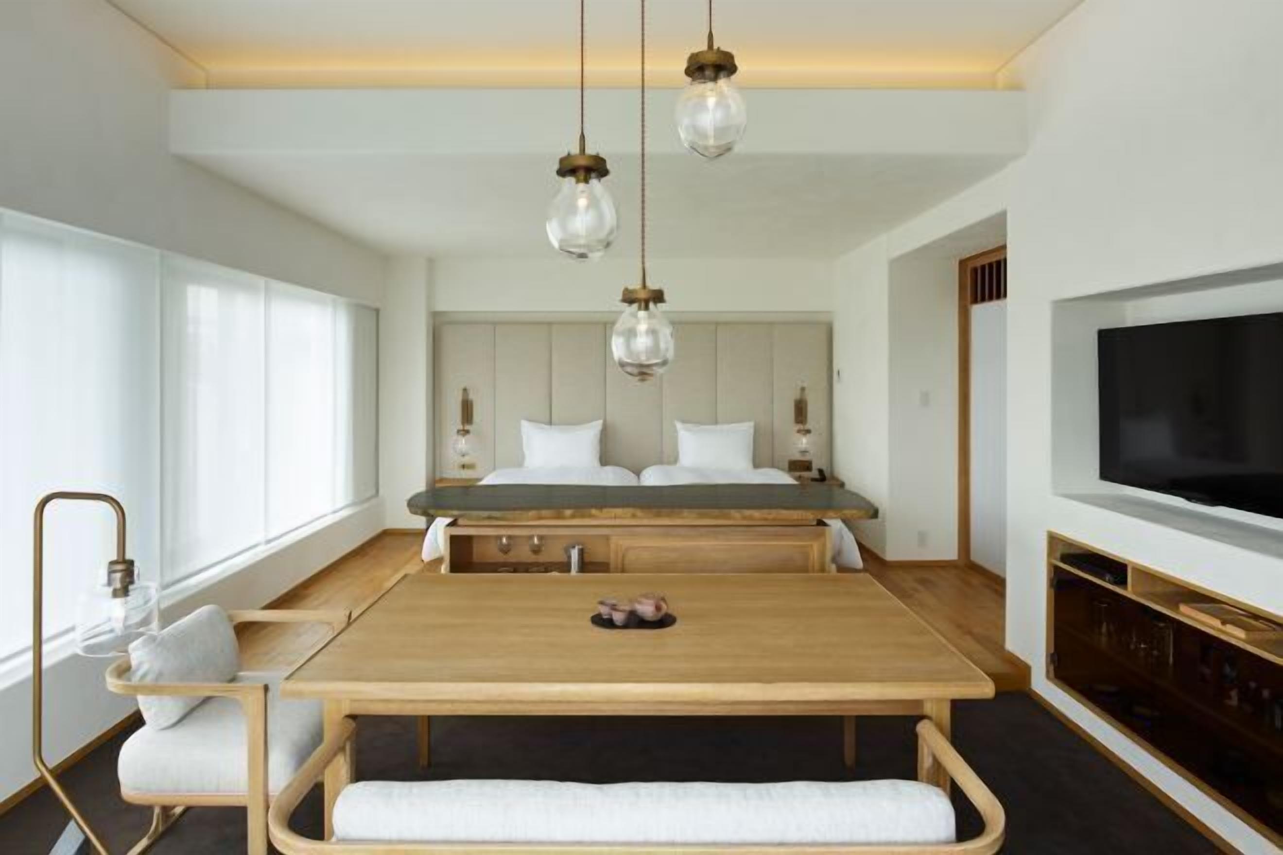 Artículos del minibar gratis y caja de seguridad en la habitación 