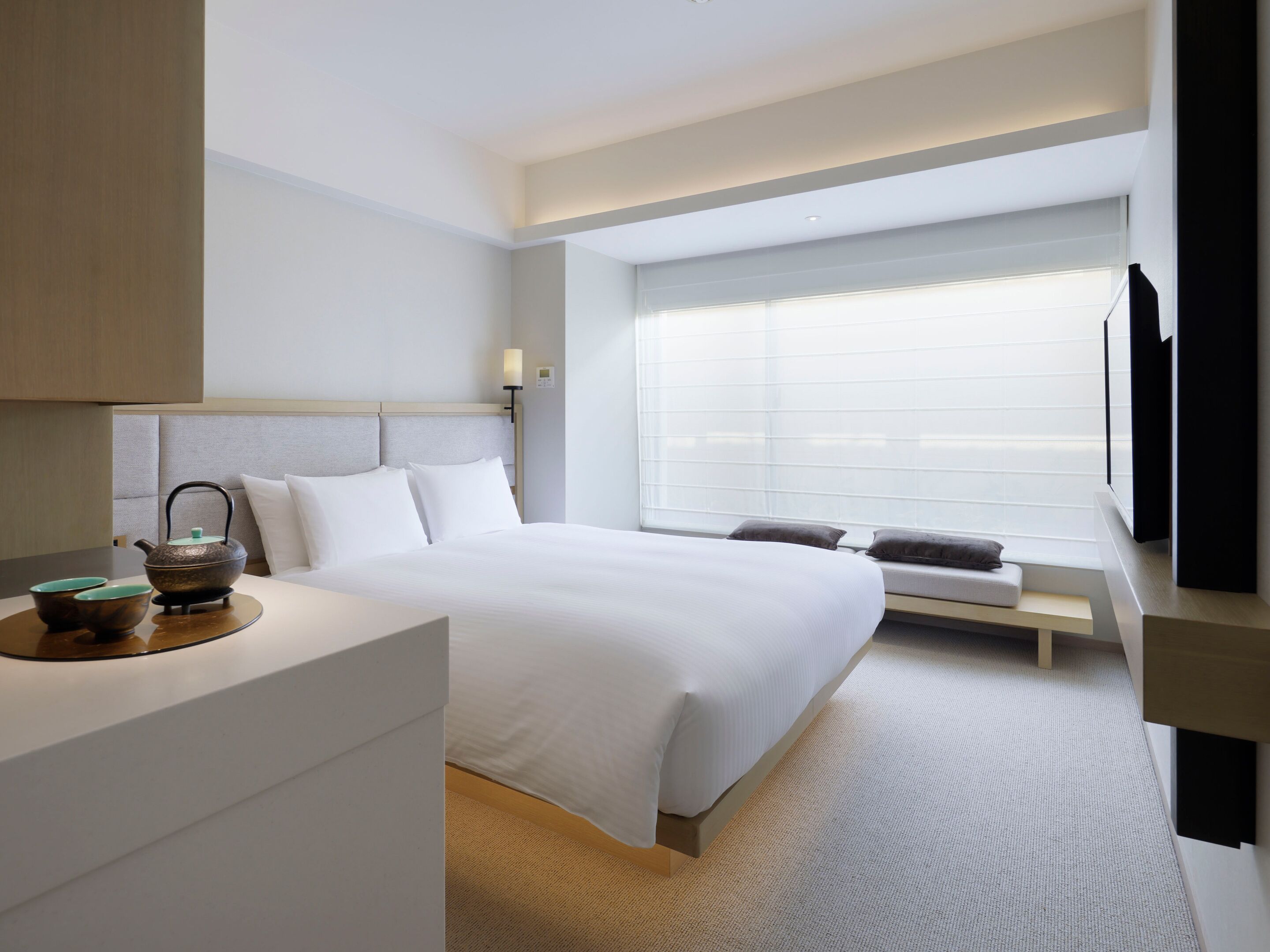 Free minibar items, in-room safe, free WiFi, bed sheets