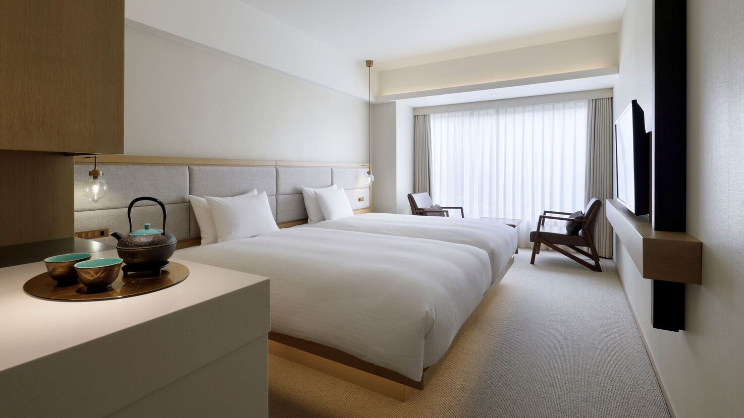 Mini-bar avec articles gratuits, coffres-forts dans les chambres