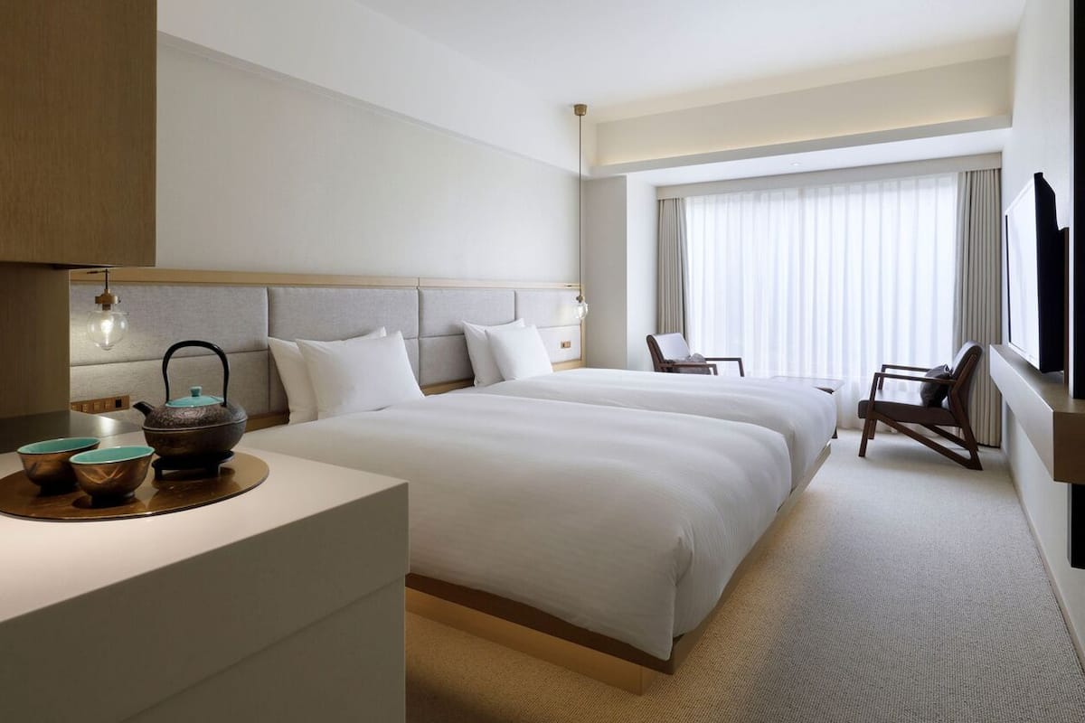 Free minibar items, in-room safe, free WiFi, bed sheets