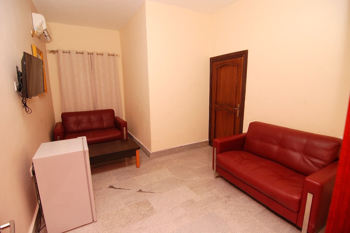 Standard Tek Büyük Yataklı Oda, 1 Çift Kişilik Yatak | Kaliteli yatak takımı, ücretsiz kablosuz İnternet