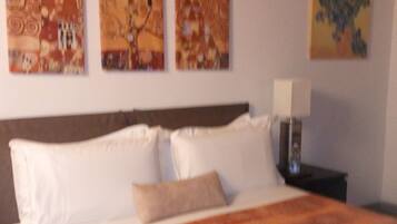 Standard Apartment, 1 Bedroom (King Bed) | Premium bedding, in-room safe, soundproofing, iron/ironing board
