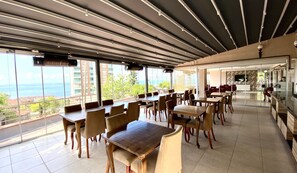 Free daily buffet breakfast - Caykent Suites Deluxe Hotel (Of)