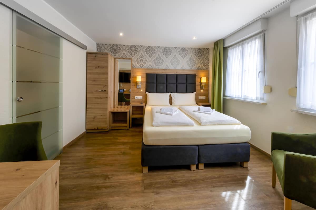 Double Room (Queensize, Guest House)