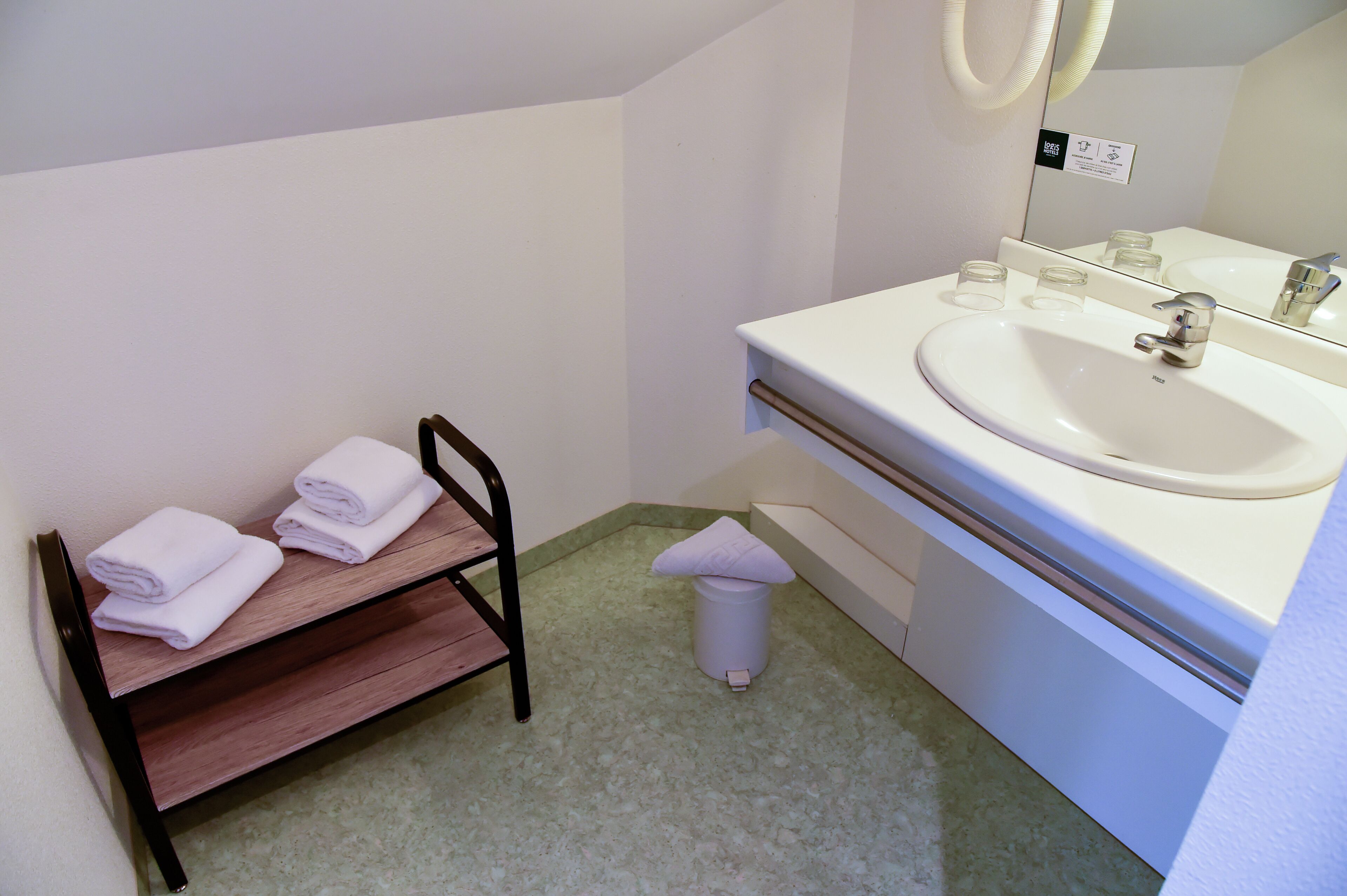 superior double room | bathroom | free toiletries, hair dryer, towels, soap