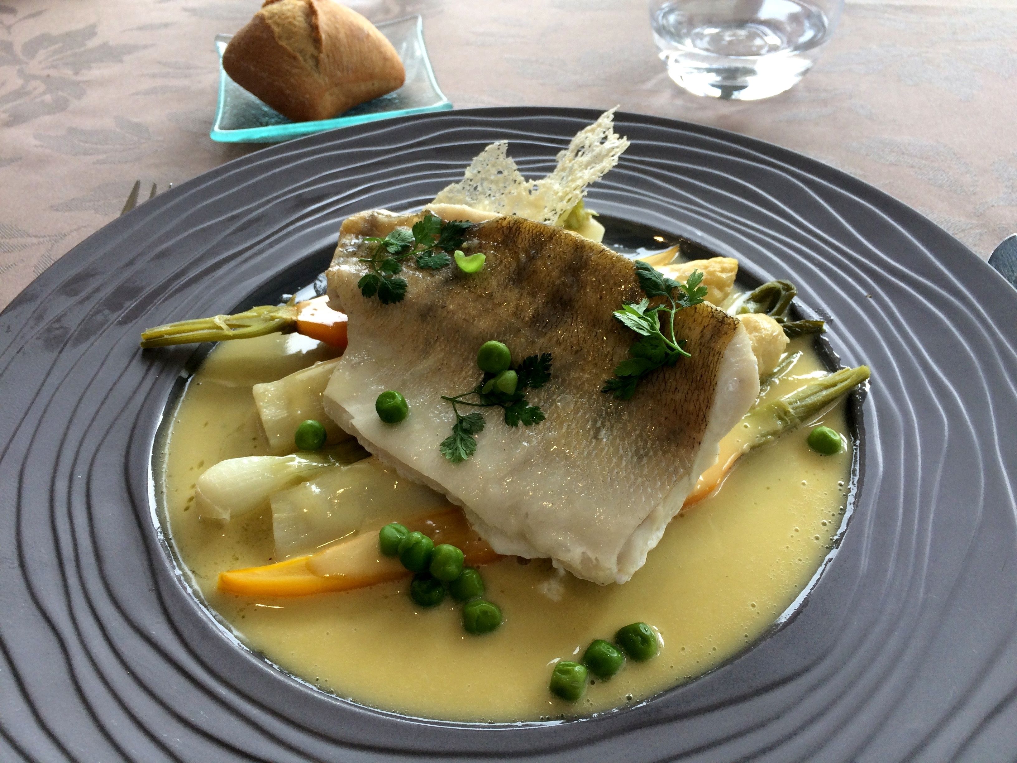 lunch and dinner served, french cuisine