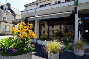 Fachada de la propiedad