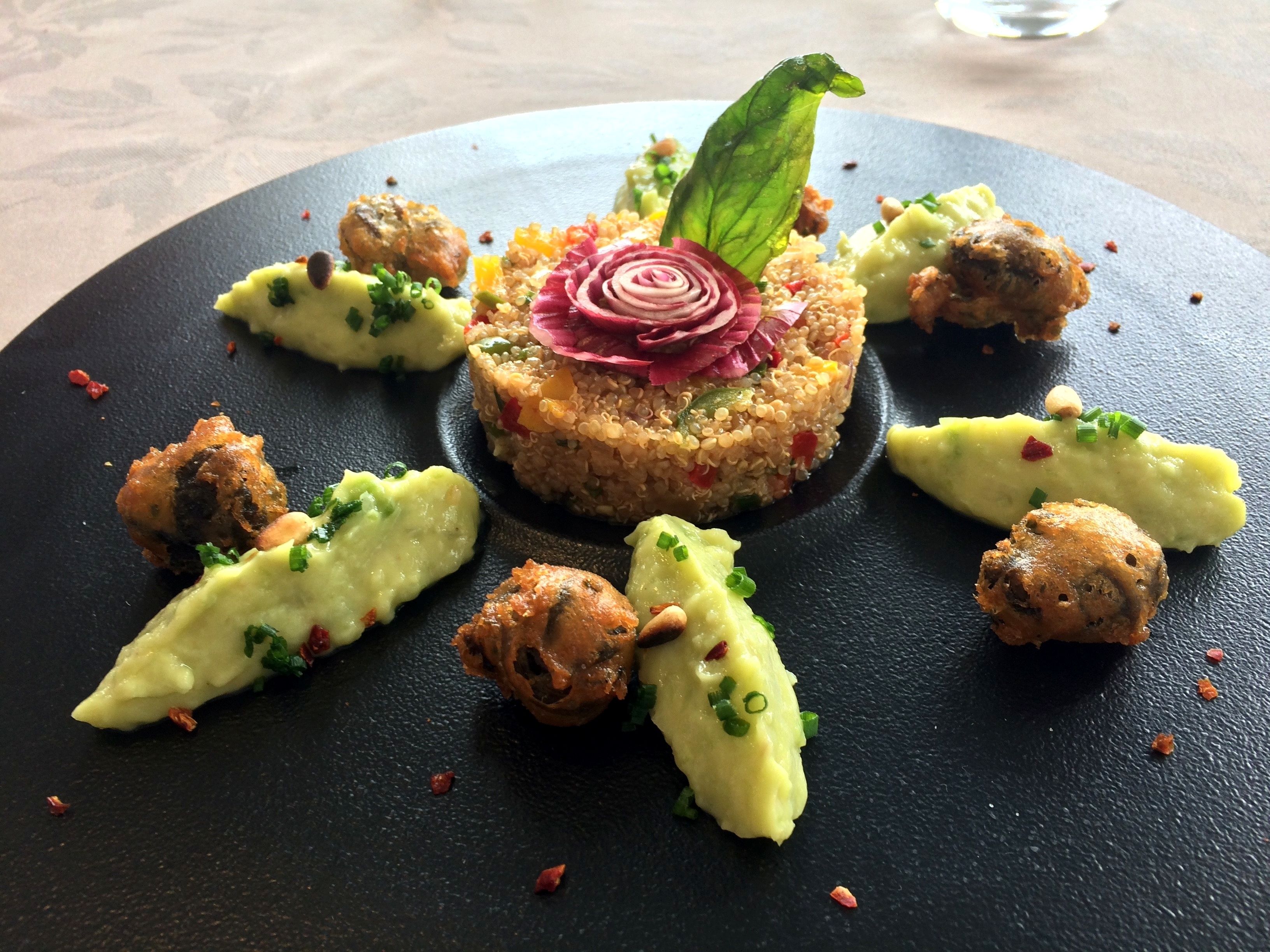 lunch and dinner served, french cuisine