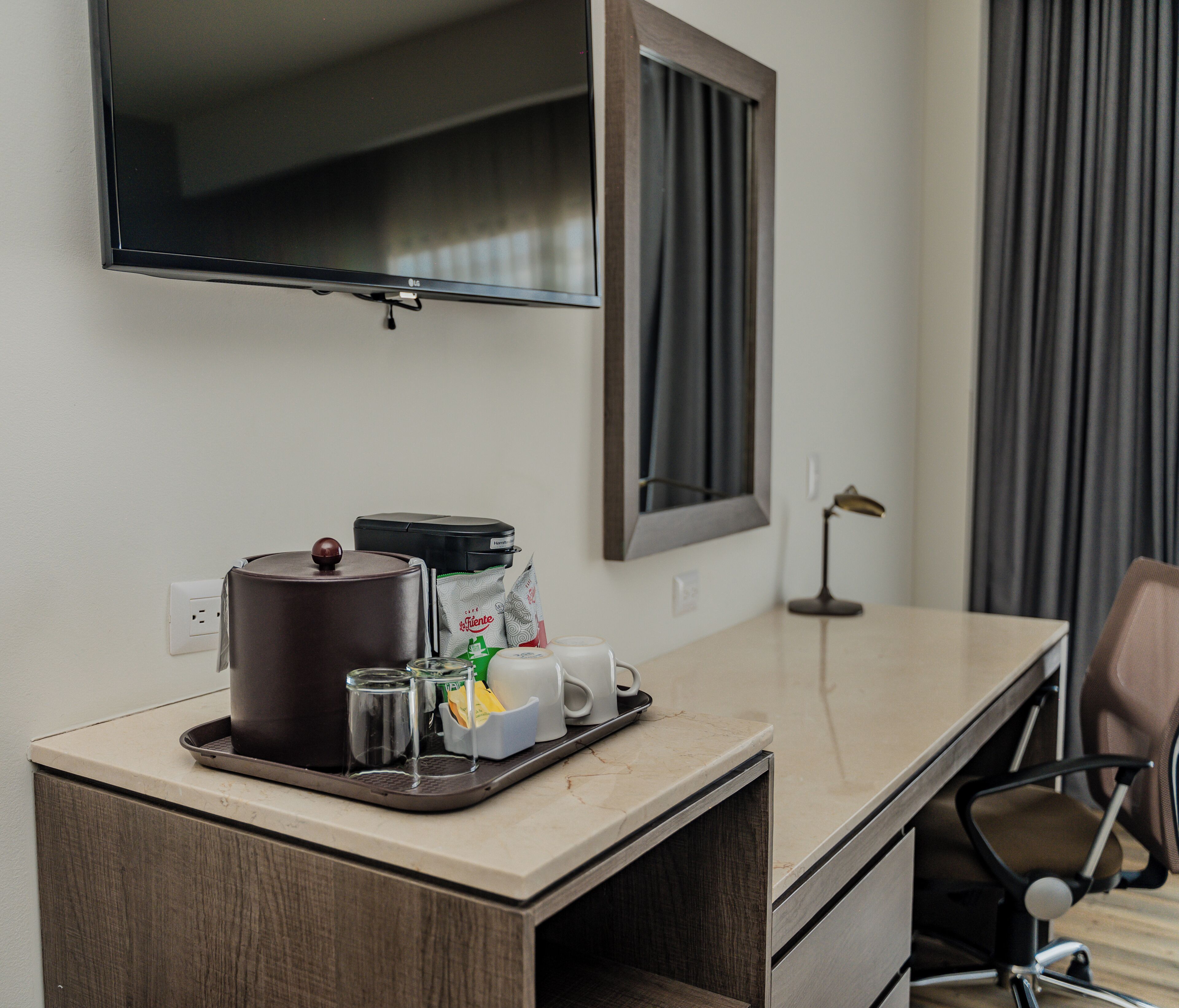 room, 1 king bed, non smoking, refrigerator | premium bedding, in-room safe, soundproofing, free wifi