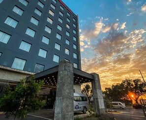 Front of property - Hampton Inn Celaya Mexico (Celaya)