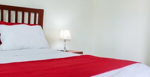 Ameublement personnalisé, Wi-Fi gratuit, draps fournis