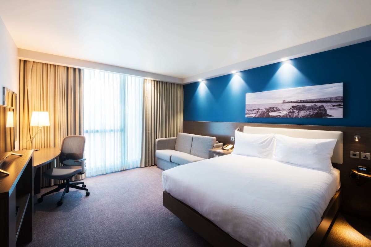 Family Room, 1 Queen Bed, Non Smoking | In-room safe, desk, iron/ironing board, cots/infant beds
