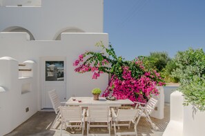 Reception - Ktima Lino (Naxos)