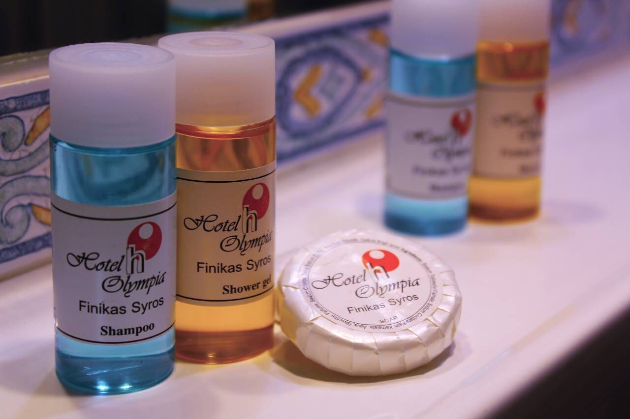 shower, rainfall showerhead, free toiletries, hair dryer