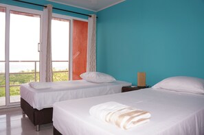 Family Apartment, 2 Bedrooms, Ensuite, Sea View | Premium bedding, in-room safe, cribs/infant beds, WiFi - Posada Nativa Claymount View (San Andrés)