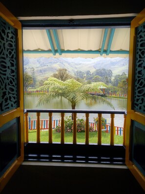 Cabaña Deluxe, hidromasaje, vista al lago | Vista desde la habitación