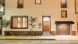 Front of property - Casa Bruselas (Guadalajara)