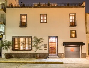 Fachada de la propiedad