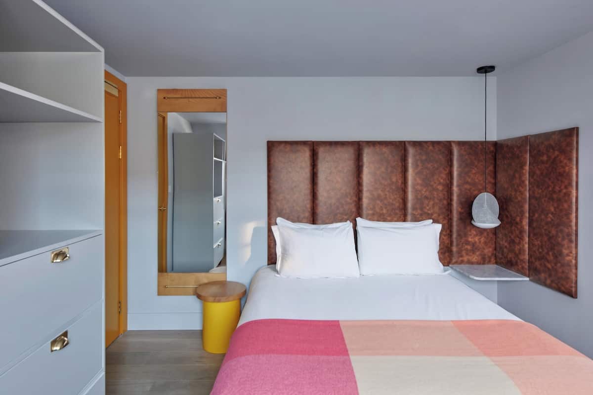Family Studio - Lower Ground | Premium bedding, in-room safe, desk, laptop workspace