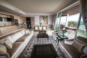 Televisión de pantalla plana, Netflix, estación para iPod