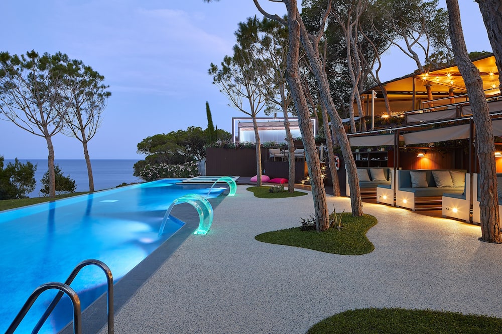 Alàbriga Hotel & Home Suites