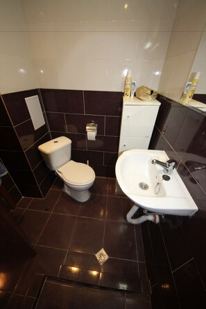 Comfort Studio | Bathroom