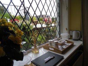 Luxury Double Room | Coffee and/or coffee maker