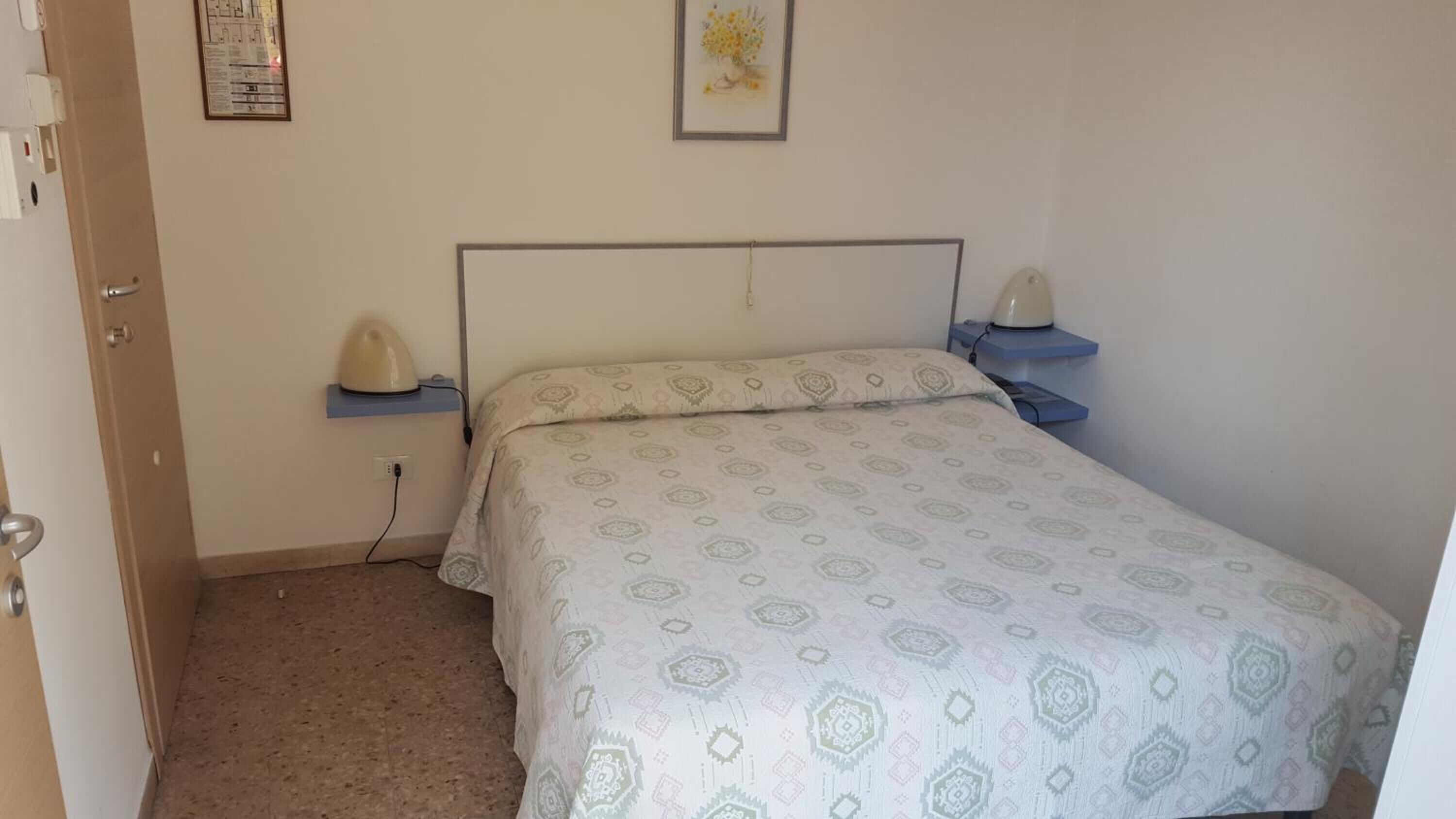 in-room safe, desk, free wifi, bed sheets