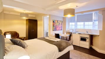 Deluxe Studio, 1 Katil Kelamin (Double) | 1 bilik tidur, meja, langsir/tirai gelap terus