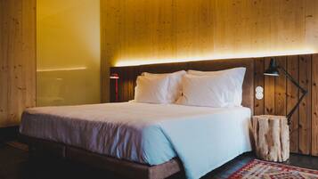 Minibar, in-room safe, desk, soundproofing