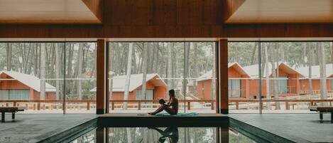 Piscine couverte, piscine extérieure