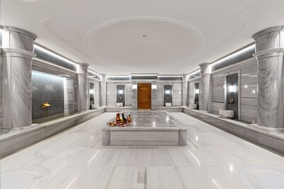 Mövenpick Hotel & Thermal Spa