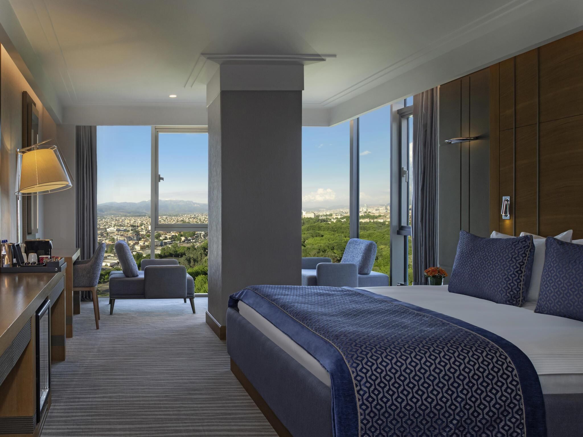 Premium Room, 1 Double Bed | 1 bedroom, down comforters, minibar, in-room safe