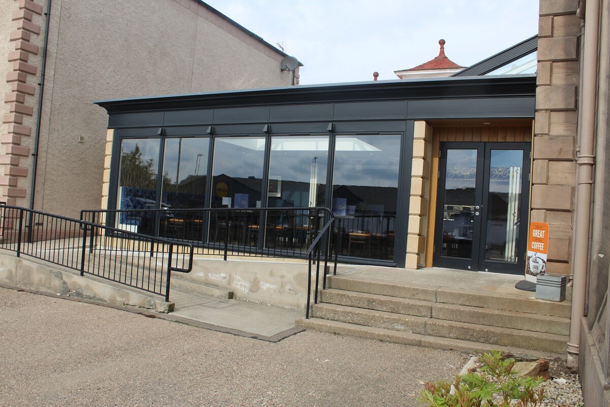 The Royal Hotel, Elgin
