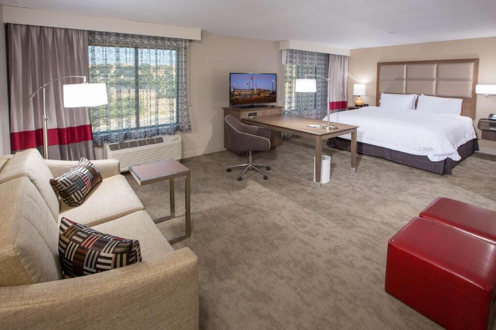 In-room safe, desk, laptop workspace, free WiFi
