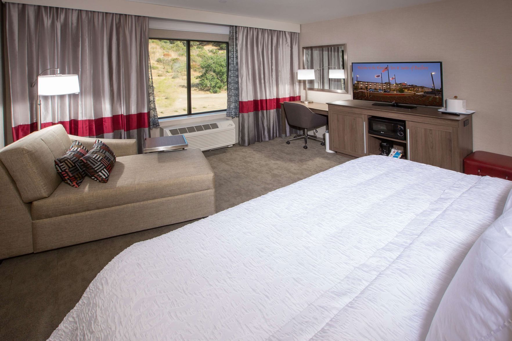 In-room safe, desk, laptop workspace, free WiFi