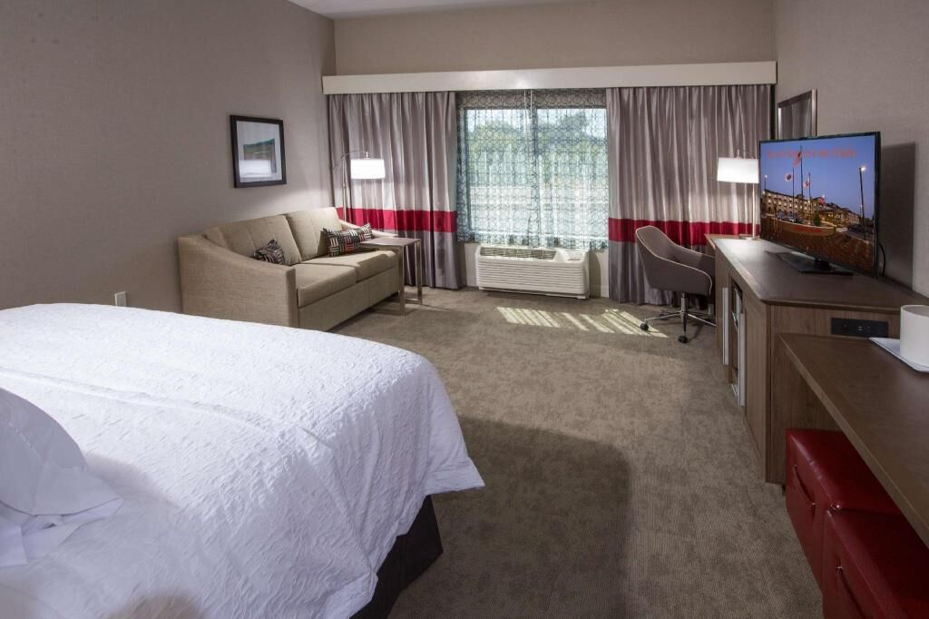 In-room safe, desk, laptop workspace, free WiFi