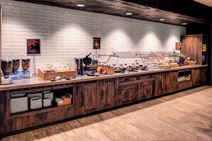 Desayuno buffet incluido todos los días