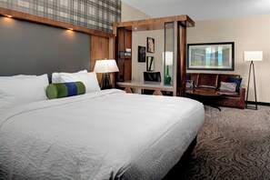 Hypo-allergenic bedding, in-room safe, desk, laptop workspace