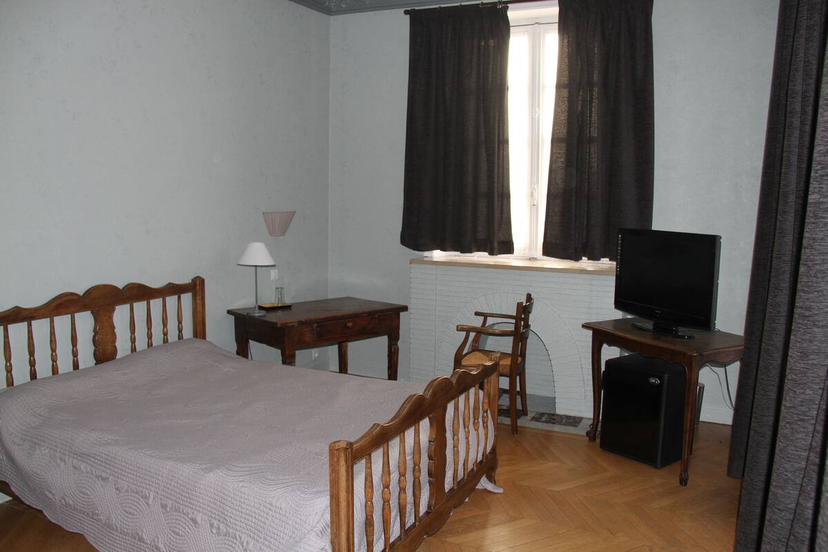 1 bedroom, free cots/infant beds, free WiFi