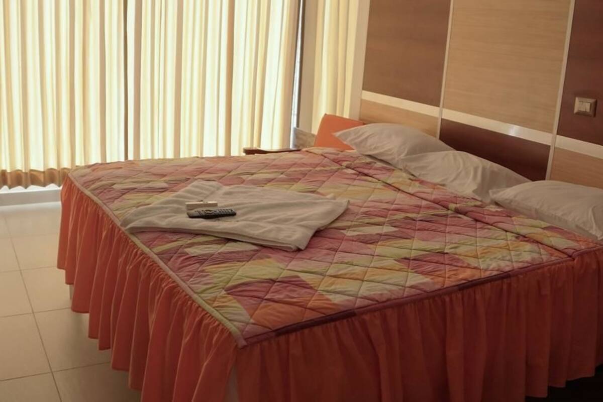 Deluxe Suite | In-room safe, desk, free WiFi