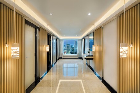 Beach Rotana All Suites - Image 18