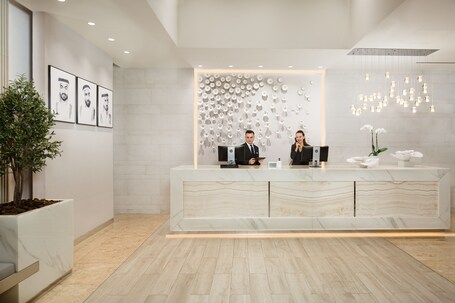 Beach Rotana All Suites - Image 4
