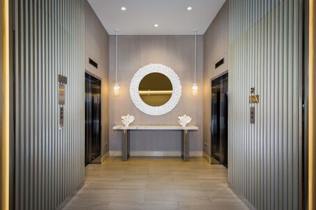 Beach Rotana All Suites - Image 48