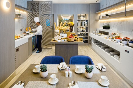 Beach Rotana All Suites - Image 33