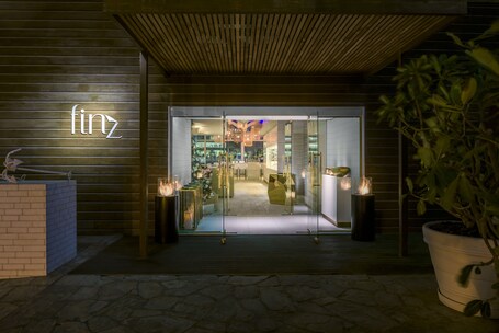Beach Rotana All Suites - Image 23