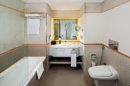Beach Rotana All Suites - Image 26