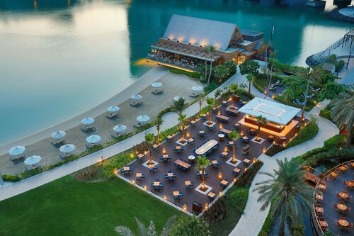 Beach Rotana All Suites